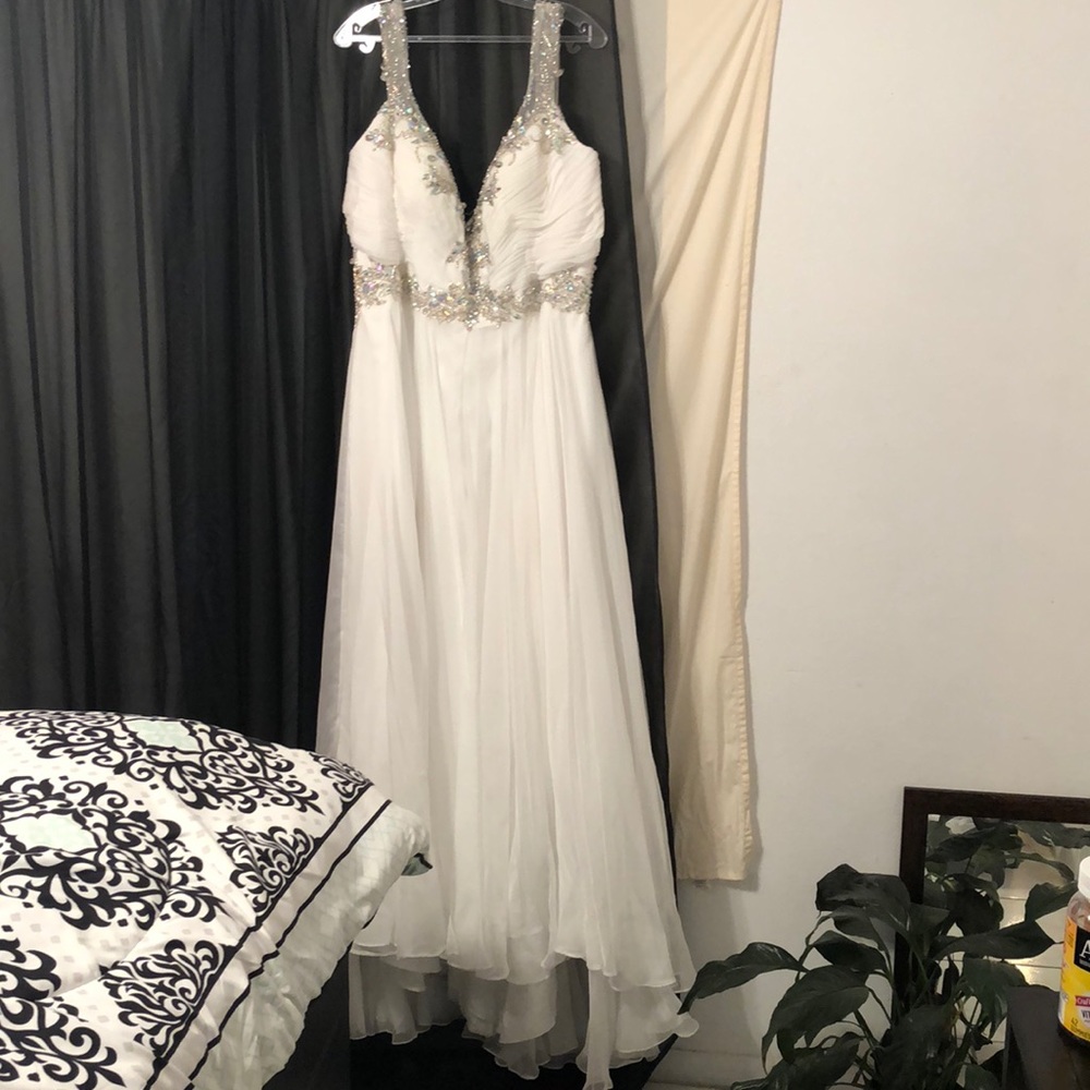 Wedding dress/Evening dress